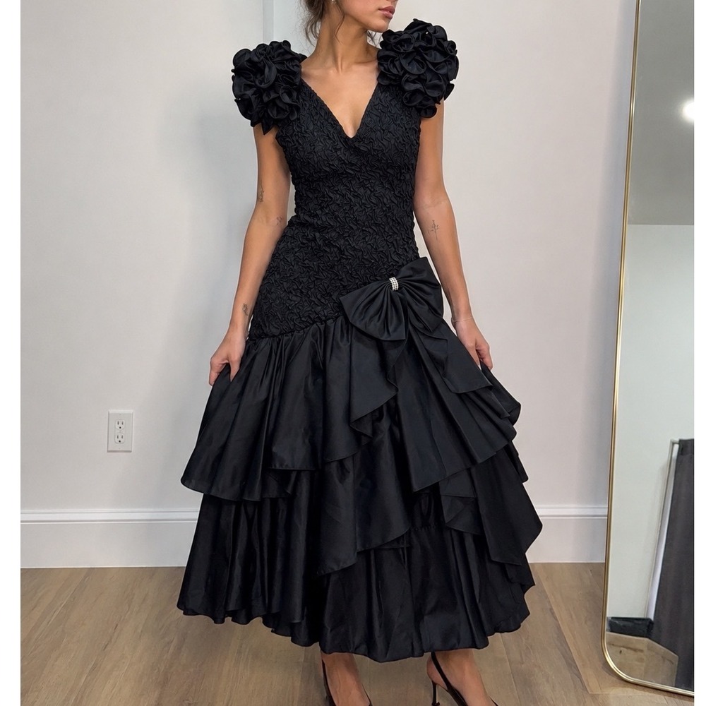 Vtg Betsy & Adam Black Evening Gown Rosette Tiered Ruffle Dress Formal Cocktail